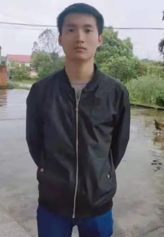 DƬ